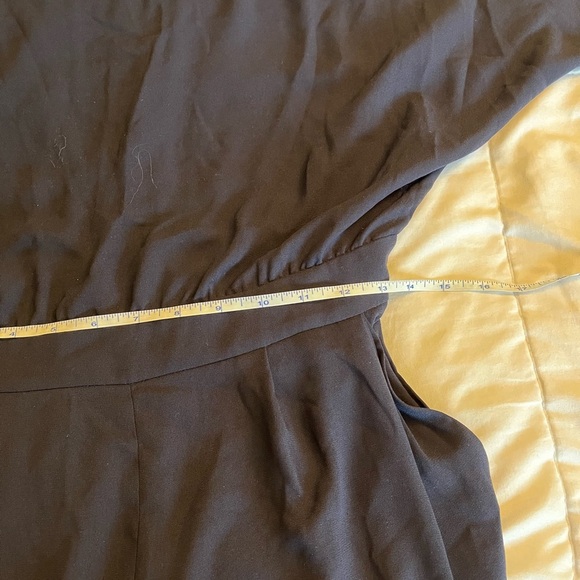 Diane von Furstenberg 'Lucy' Blouson
Jumpsuit Navy Blue Size 4, Wide Leg Flowy - Picture 15 of 17